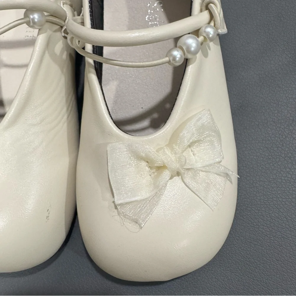 Faux leather girls shoes with bow